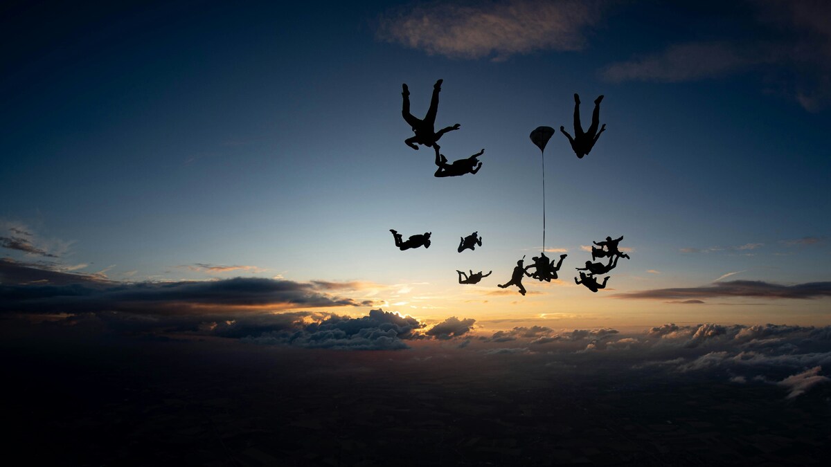 Préparation avant le premier saut en parachute tandem — guide étape par étape